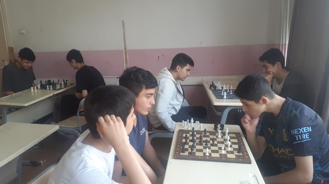 Okulumuzda Satranç Turnuvası Düzenlendi 
